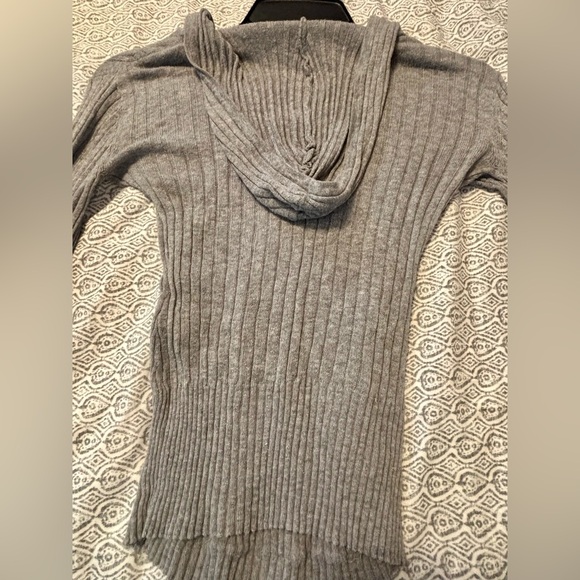 Lilu Gray V-Neck 100% Cotton Comfy Sweater - Picture 7 of 7